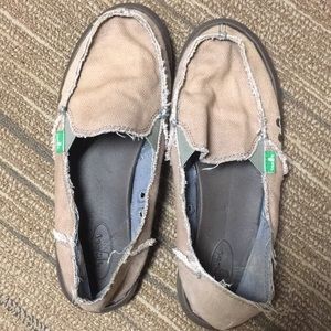 Sanuk shoes